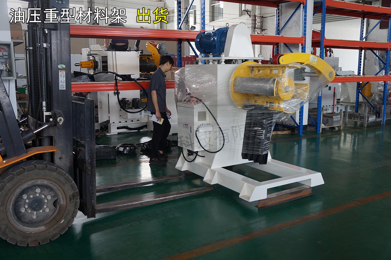 油壓重型材料架裝車(chē)